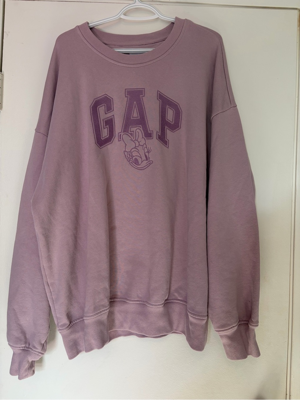 GAP X Disney Women’s Crewneck Sweatshirt in Dusty Mauve